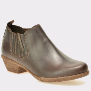 Ghete CLARKS maro, 6129631, din nabuc